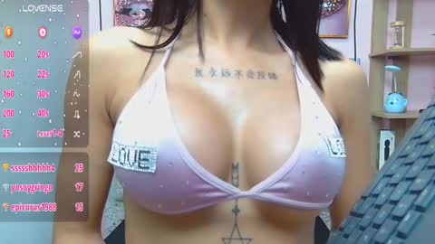 Violeta froz online show from February 2025 07:41:01 PM