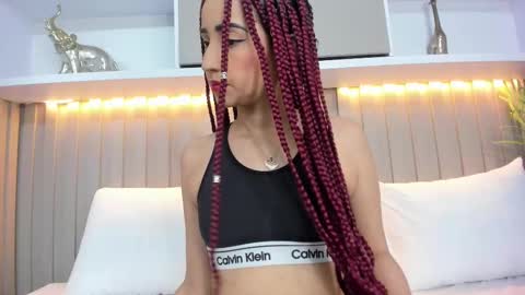 Violett  online show from September 2025 08:12:02 PM