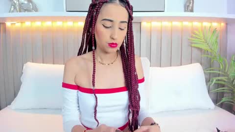 Violett  online show from September 2025 08:02:02 PM