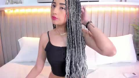 Violett  online show from October 2025 08:08:02 PM