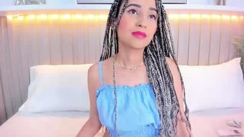 Violett  online show from November 2025 09:15:01 PM