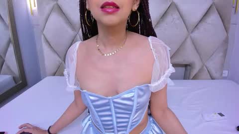 Violett  online show from February 2026 08:16:01 PM