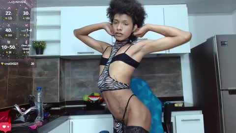 V I O L E T T E  online show from January 2026 03:25:02 PM