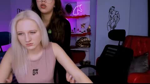 violett_shy online show from March 2025 10:33:02 AM