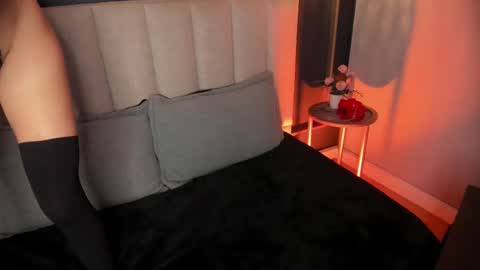 Violetta nur online show from February 2025 05:01:01 AM