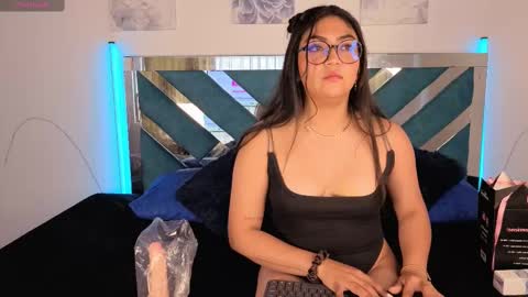 violettabloom1_ online show from September 2025 09:07:02 PM