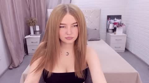 Snapshot of violettaotis chatting on December 2024 12:16:02 PM ViolettaOtis online show from December 2024 12:16:02 PM