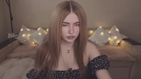 ViolettaOtis online show from November 2025 12:05:01 PM