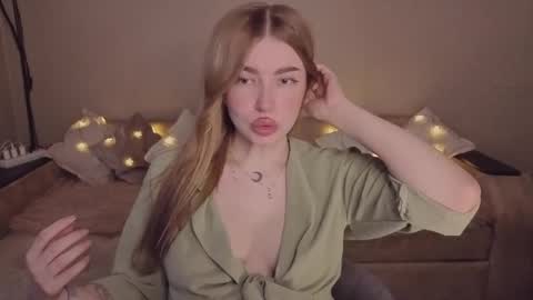 ViolettaOtis online show from April 2026 03:06:01 PM