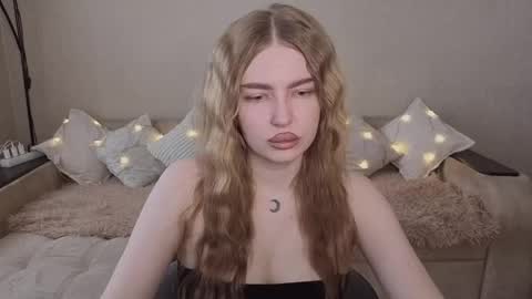 ViolettaOtis online show from April 2026 12:47:01 PM