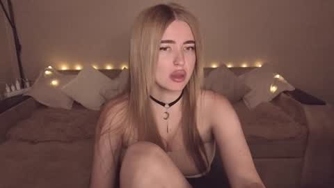 ViolettaOtis online show from July 2026 06:20:01 PM