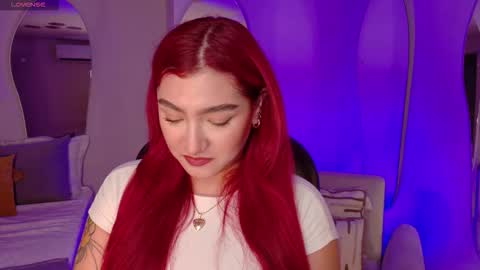 Violett Castel online show from November 2025 07:43:01 PM