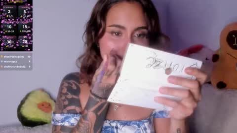 Snapshot of violetteramirez01 chatting on October 2025 11:35:01 PM Violette online show from October 2025 11:35:01 PM