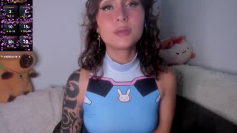 Snapshot of violetteramirez01 chatting on November 2025 10:08:02 PM Violette online show from November 2025 10:08:02 PM