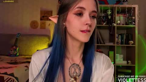 Snapshot of violettesss chatting on February 2026 01:05:01 PM Vi Best on my Fansly online show from February 2026 01:05:01 PM