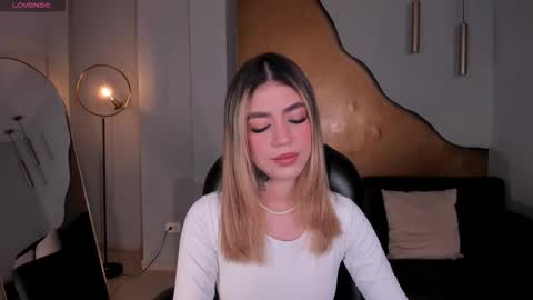 Violett  online show from February 2026 11:47:02 AM