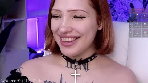 Snapshot of violetvio1ator chatting on May 2026 01:40:01 PM Dommy mommy online show from May 2026 01:40:01 PM