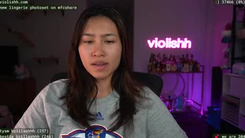 Snapshot of violishh chatting on February 2025 02:50:02 AM follow me on twitter violishh and ig violishh  online show from February 2025 02:50:02 AM