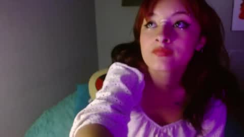 viollet_saens online show from May 2026 07:11:01 PM
