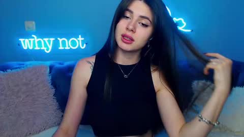 viollinalv online show from February 2025 05:48:01 PM