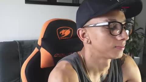 VITO BENZ online show from October 2025 12:00:02 PM