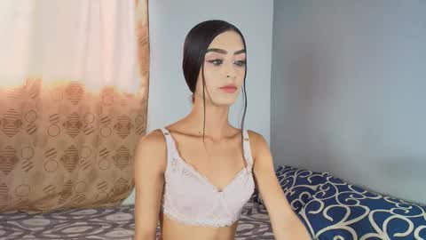 vitoriia_ online show from May 2026 08:29:01 PM