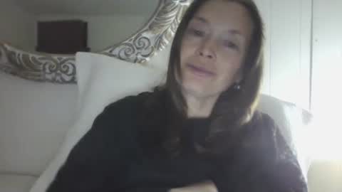 Snapshot of vivi_bee chatting on September 2025 01:18:01 AM vivian online show from September 2025 01:18:01 AM