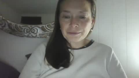 Snapshot of vivi_bee chatting on September 2025 01:21:02 AM vivian online show from September 2025 01:21:02 AM