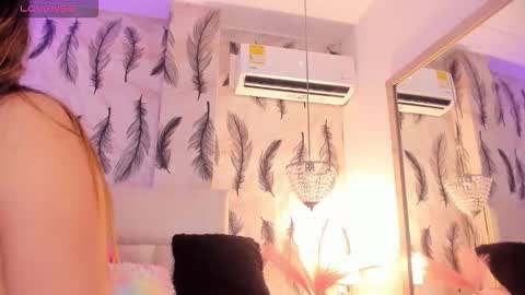 Viviana  online show from November 2025 12:20:02 AM