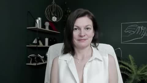 Vivian online show from April 2026 07:00:02 AM