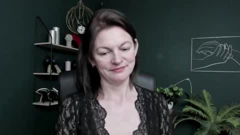 Snapshot of vivian_dream chatting on May 2026 06:41:02 AM Vivian online show from May 2026 06:41:02 AM