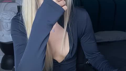 Vivian Evans online show from September 2025 12:55:01 AM