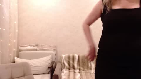 Vivian online show from March 2026 04:01:01 PM