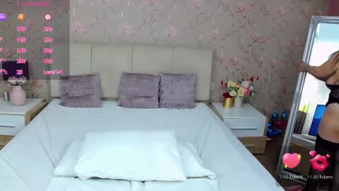 Vivian online show from October 2025 06:56:01 AM