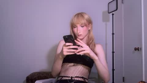 vivian layy online show from June 2026 11:38:02 PM