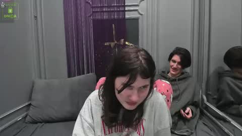 Snapshot of viviarangendy chatting on October 2025 03:57:02 PM VIVIARAGENDY online show from October 2025 03:57:02 PM