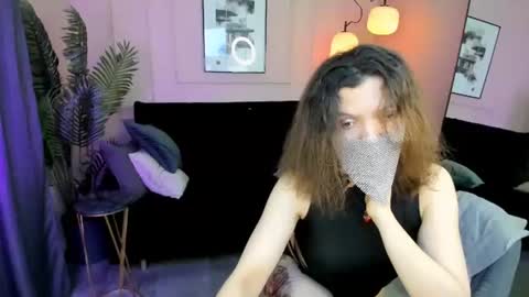 Snapshot of vivien_cristal chatting on July 2026 08:37:01 PM Vivien online show from July 2026 08:37:01 PM