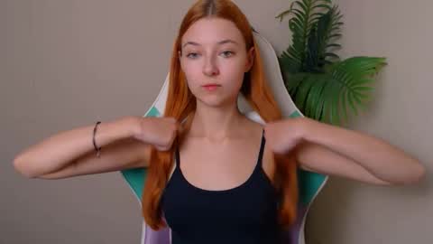 Vivien online show from October 2025 06:07:02 PM