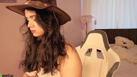 vivien_ross online show from June 2026 01:07:02 AM