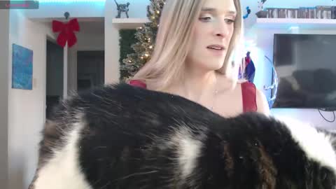 Vixen online show from December 2025 06:23:01 PM