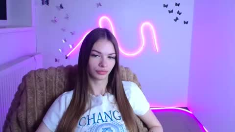 Snapshot of vladaseduction chatting on May 2026 06:30:01 AM Vlada online show from May 2026 06:30:01 AM