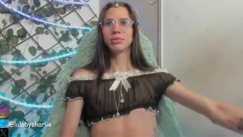 Snapshot of vodkadelulo_ chatting on February 2026 10:25:02 AM vodkadelulo online show from February 2026 10:25:02 AM