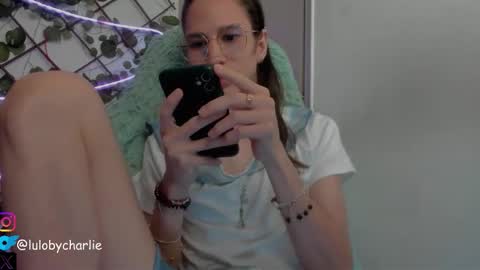 Snapshot of vodkadelulo_ chatting on February 2026 07:09:02 PM vodkadelulo online show from February 2026 07:09:02 PM