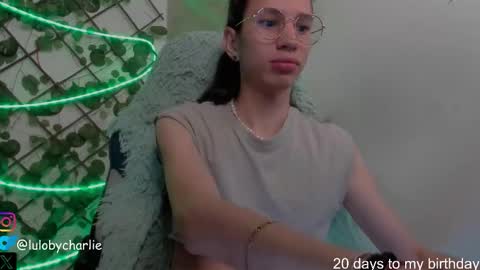 Snapshot of vodkadelulo_ chatting on February 2026 09:47:02 AM vodkadelulo online show from February 2026 09:47:02 AM