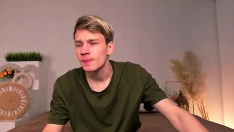 Snapshot of volan_starts chatting on February 2026 04:31:01 AM Dan online show from February 2026 04:31:01 AM