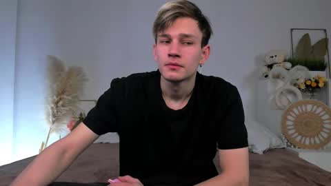 Snapshot of volan_starts chatting on February 2026 04:13:02 AM Dan online show from February 2026 04:13:02 AM