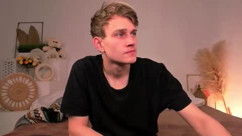 Snapshot of volan_starts chatting on February 2026 12:05:02 PM Dan online show from February 2026 12:05:02 PM