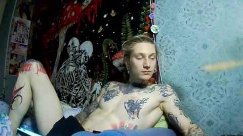 Elf online show from November 2025 06:30:01 PM