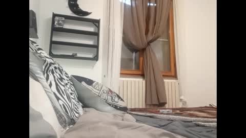 volpecesare419 online show from February 2025 04:35:01 PM