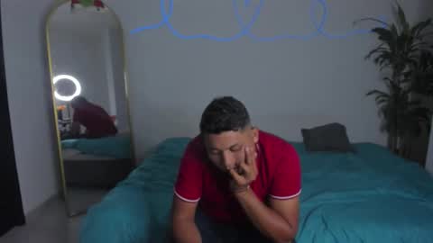 volt_boy57 online show from December 2025 08:11:01 AM